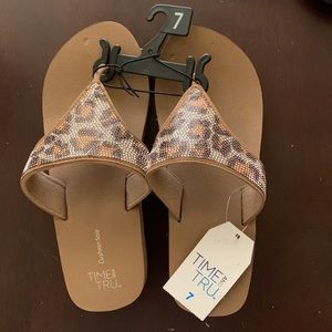 Brand new never worn Time and Tru sandals women size 7
